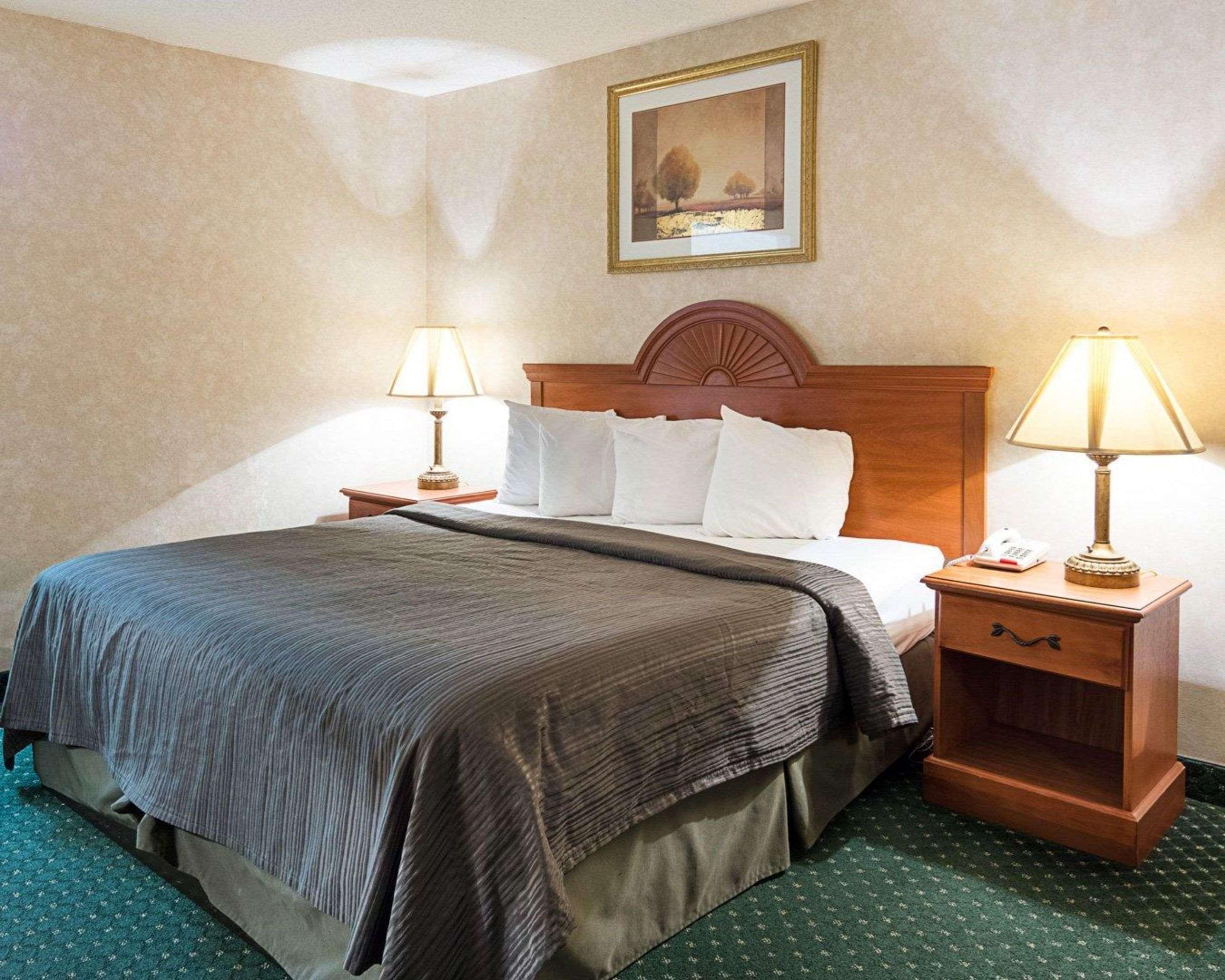Quality Inn Petersburg Near Fort Gregg-Adams Εξωτερικό φωτογραφία