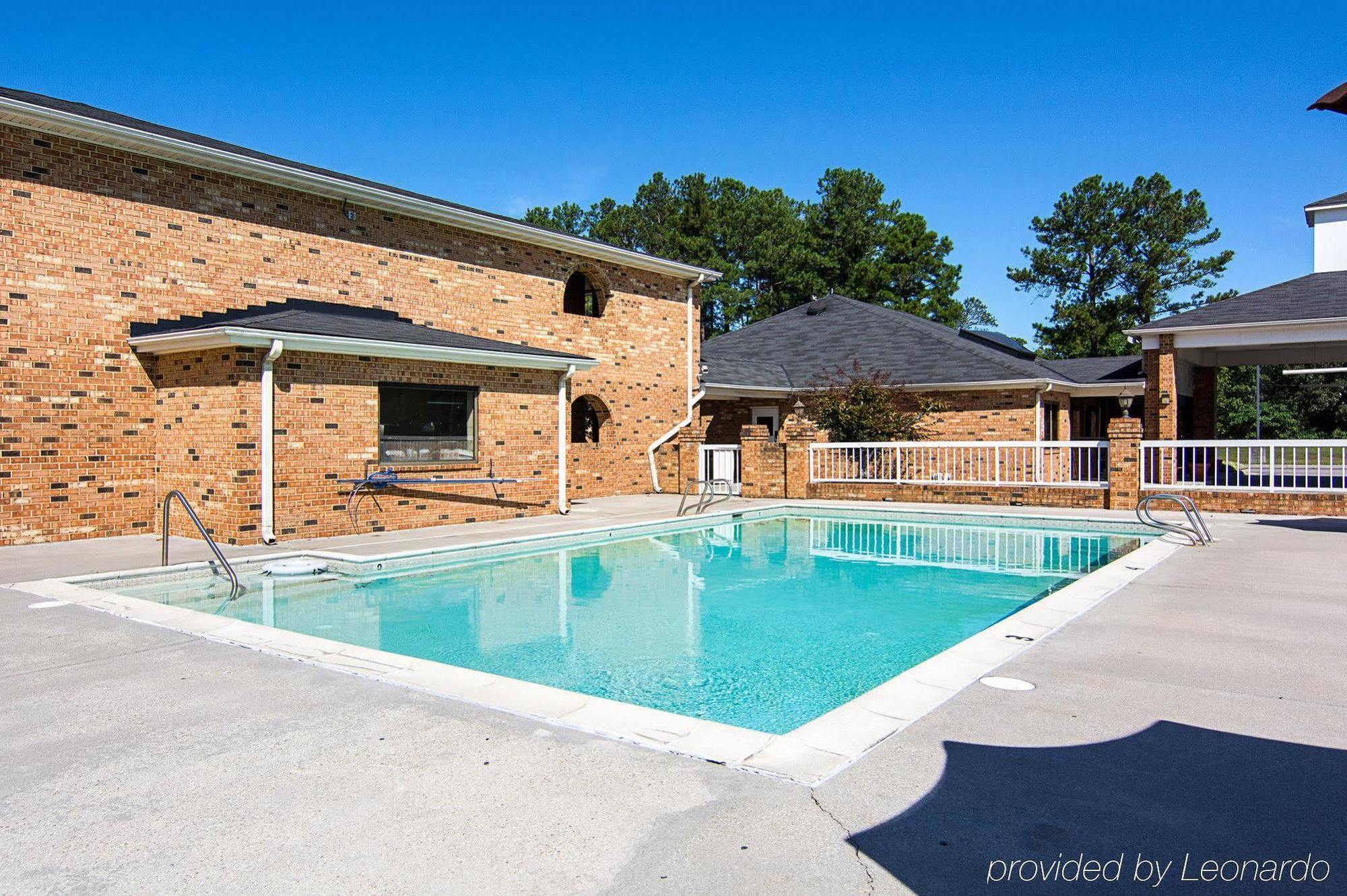 Quality Inn Petersburg Near Fort Gregg-Adams Εξωτερικό φωτογραφία